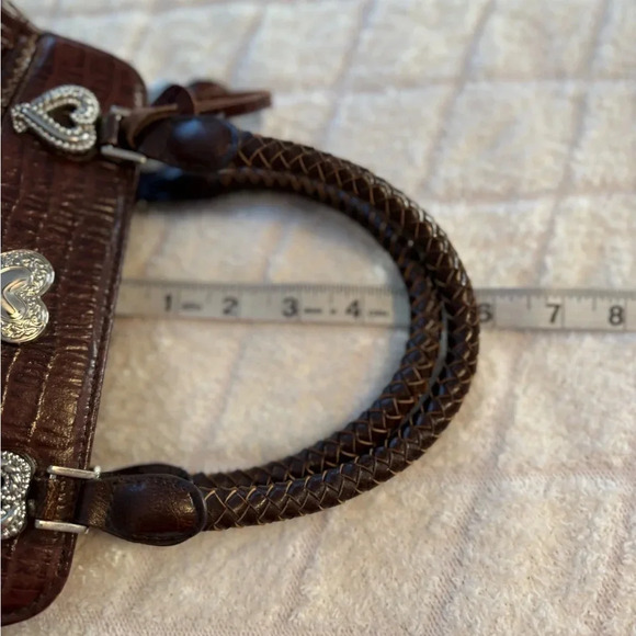 Brown leather satchel unbranded with Silvertone Hardware gives Brighton  vibes - Picture 9 of 10